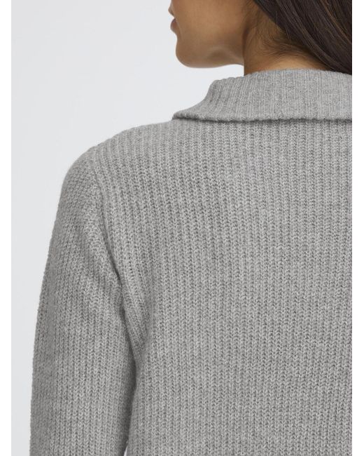 Oxmo Gray Troyer