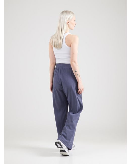 Studio Select Blue Hose Sofia