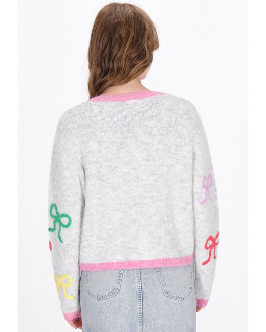 myMo White Pullover
