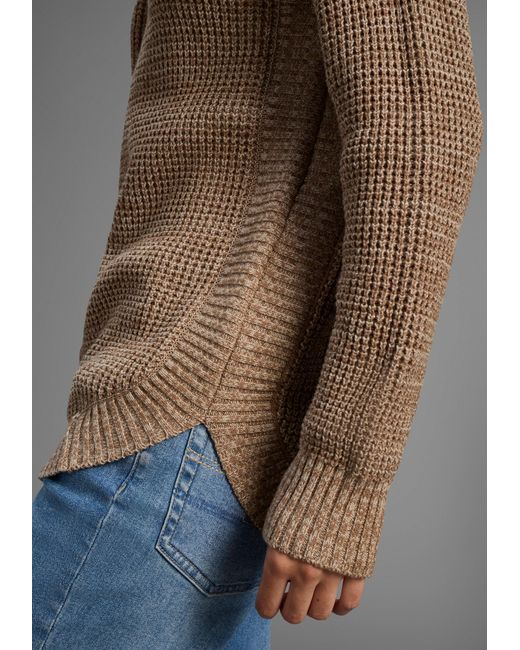 Laura Scott Brown Pullover