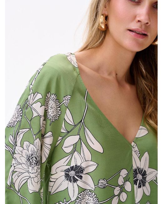 Blue Shadow Green Bluse