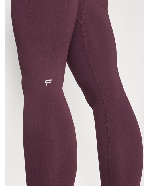 Fabletics Purple Sporthose