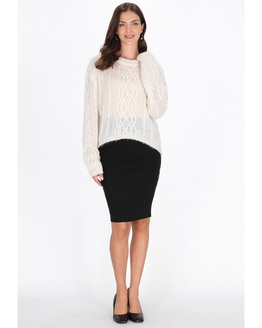 Usha White Pullover