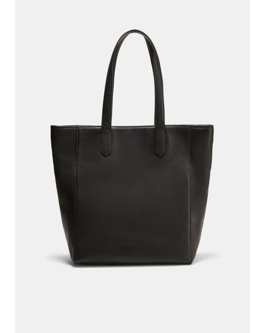 Comma, Black Shopper