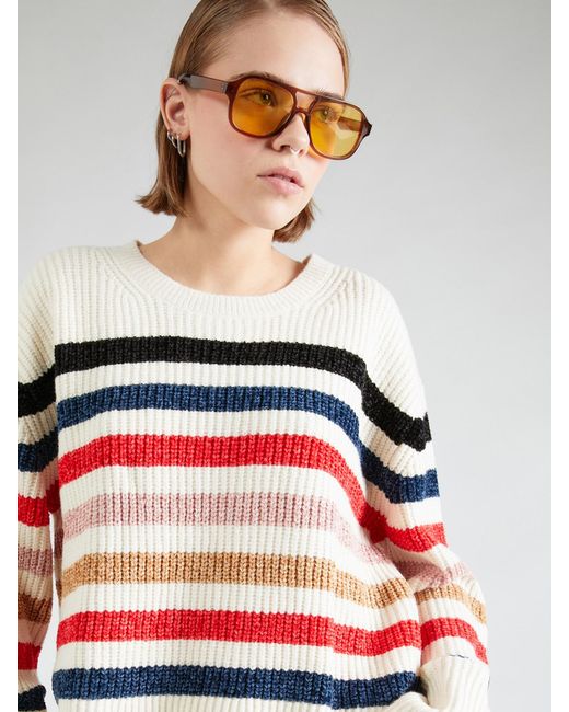 Gap Red Pullover