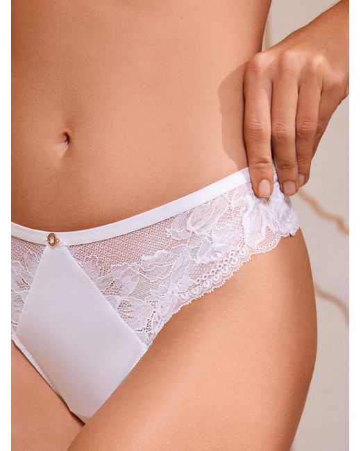 Lipsy White String