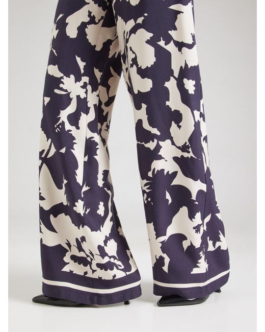 Comma, White Hose