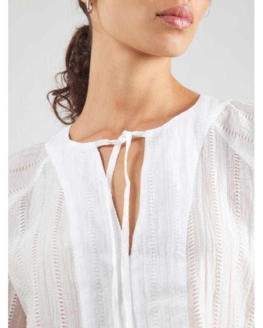 Comma, White Bluse