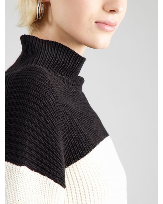 Calvin Klein Black Pullover Chunky