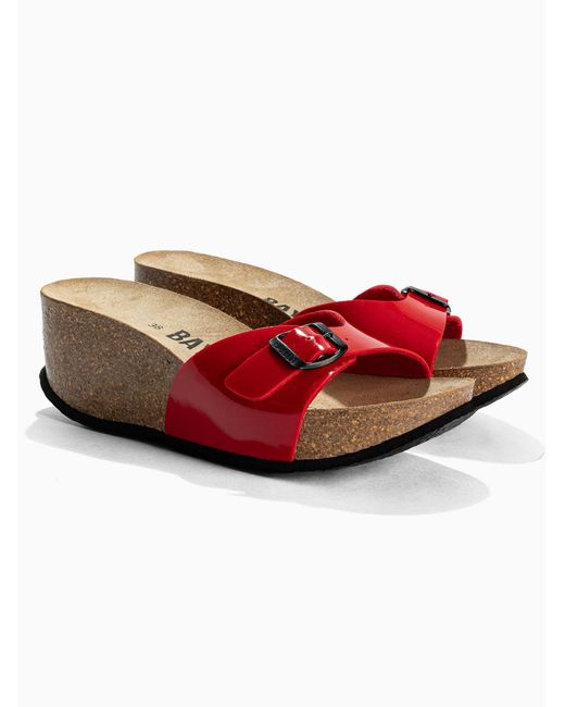 Bayton Red Clogs