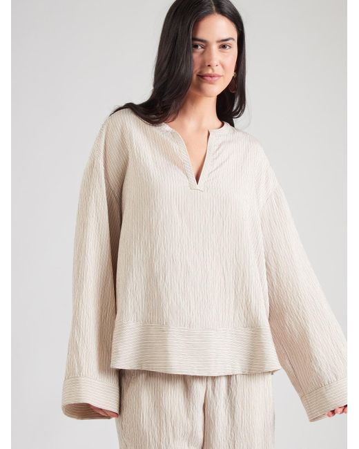 Comma, White Bluse