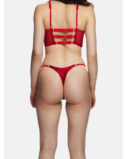 Ekcentrik Red String