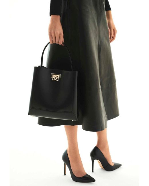Kazar Black Pumps