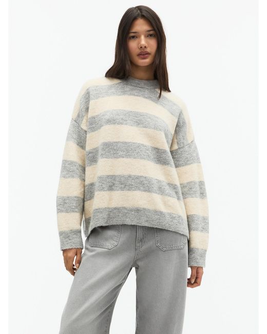 Pull&Bear White Pullover Pacific