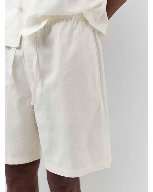 Pull&Bear Shorts in White für Herren