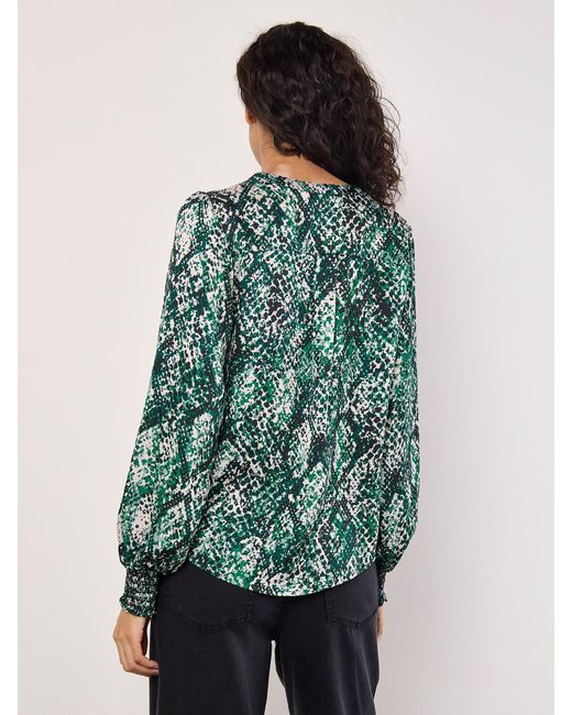 Apricot Green Bluse