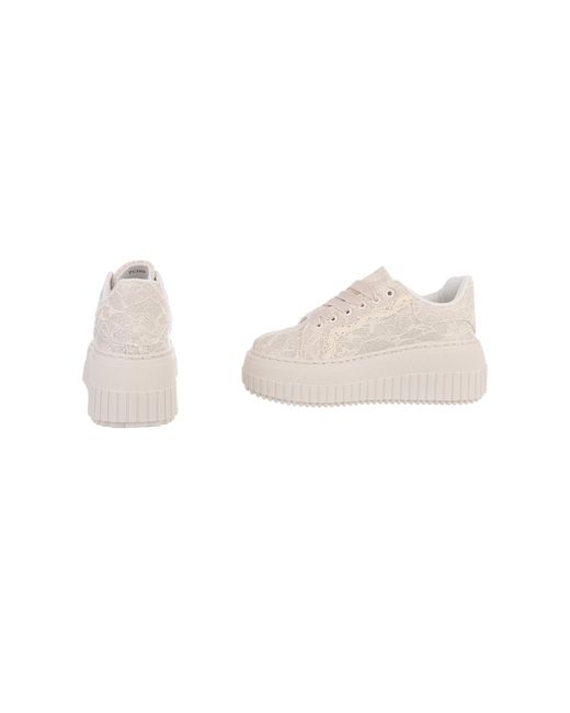 Ital-Design White Sneaker