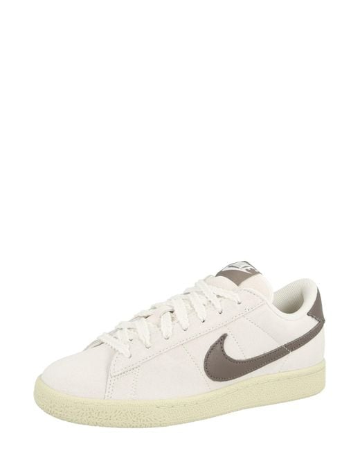 Nike White Sneaker Classic