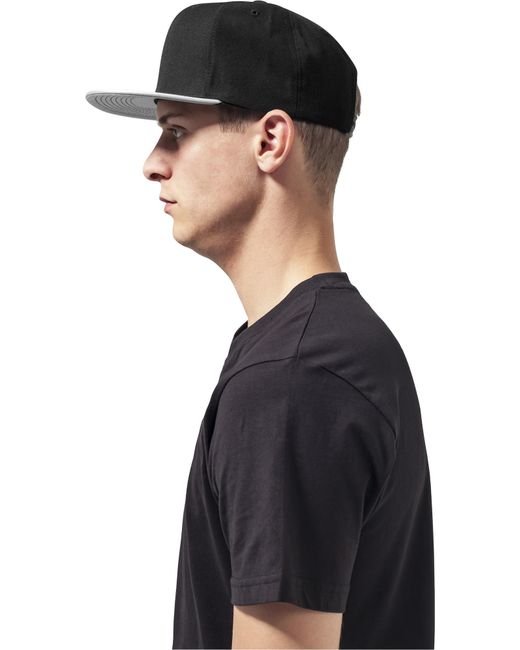 Flexfit Black Cap Metallic Visor