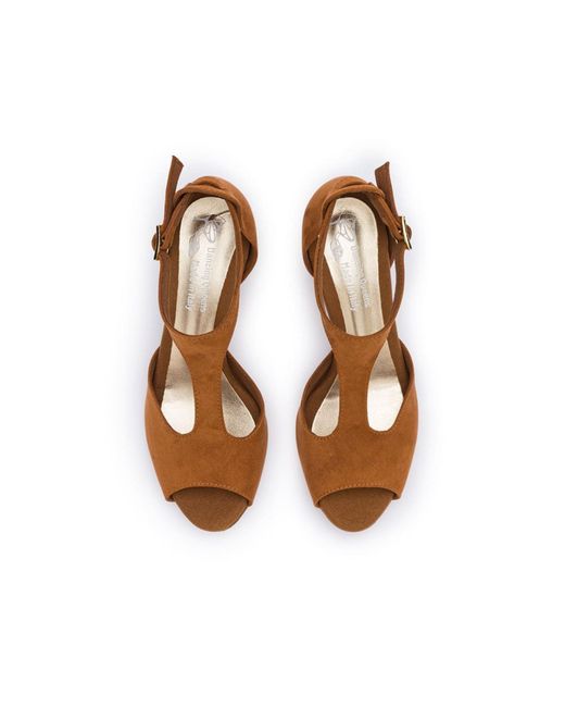 Dancing Queen Brown Pumps