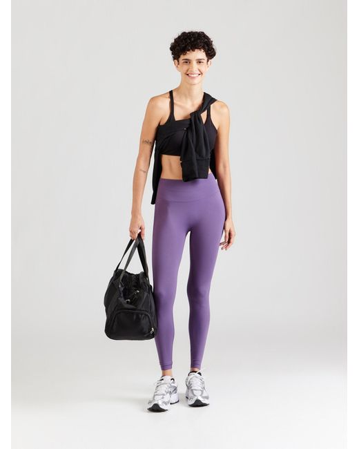 Fabletics Purple Sporthose
