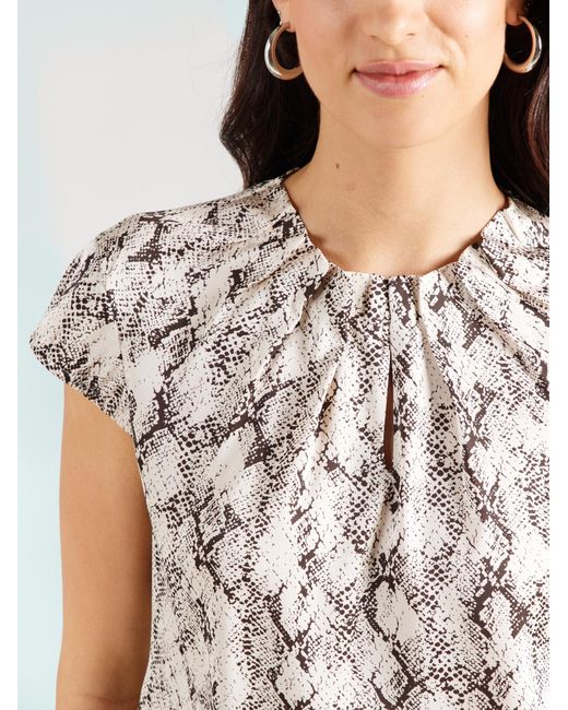 Comma, White Bluse