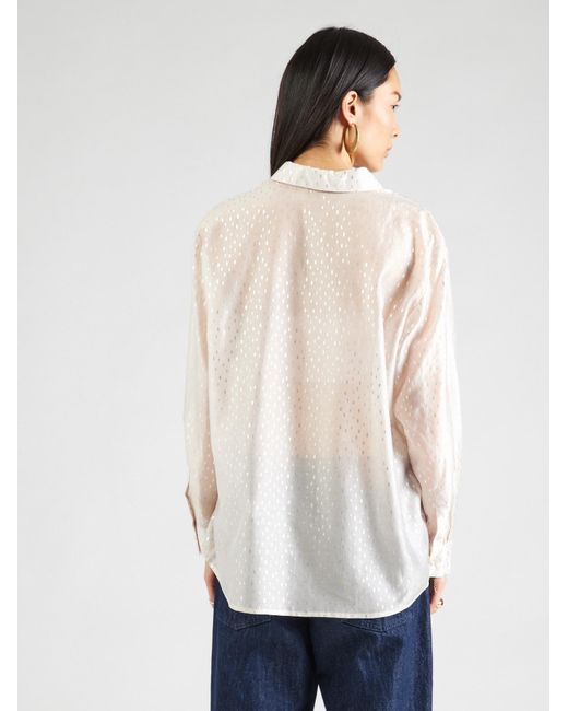 Comma, White Bluse
