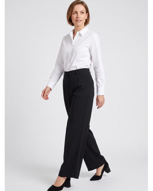 Venezia White Pumps