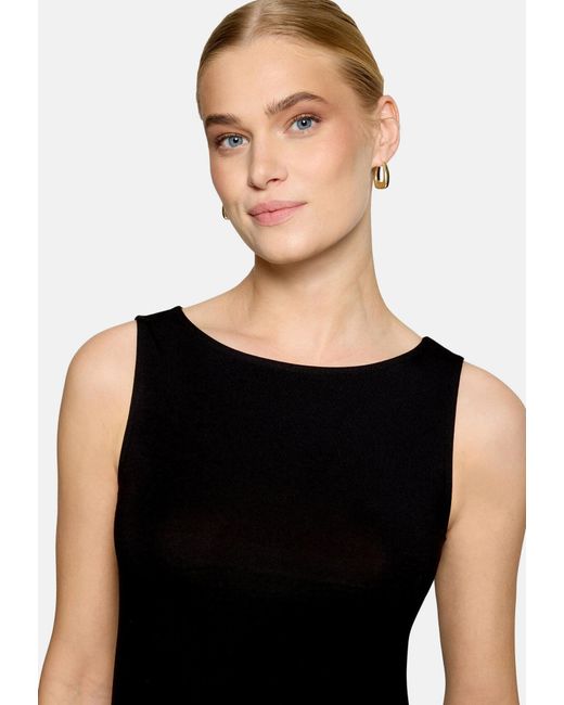 Zero Black Basic Shirt Mit U-Boot-Ausschnitt