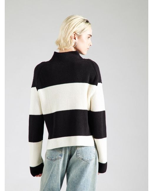 Calvin Klein Black Pullover Chunky