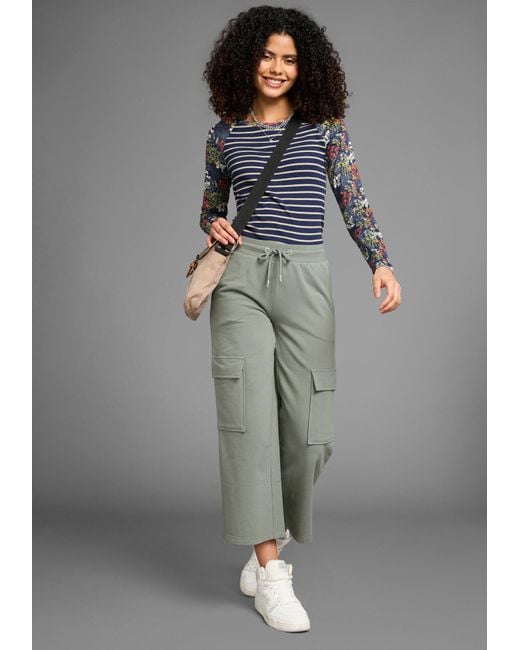 Kangaroos Green Hose