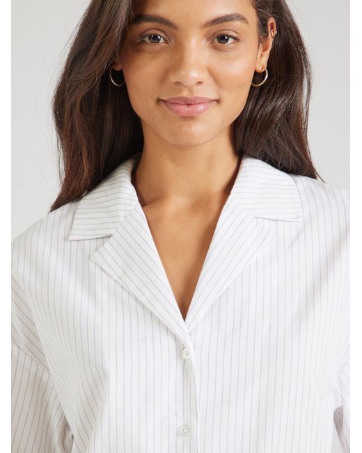 millane White Bluse