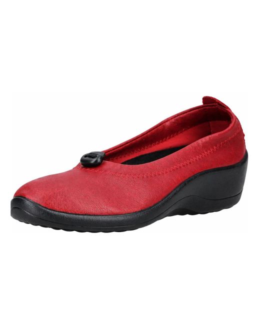 Arcopedico Red Pumps