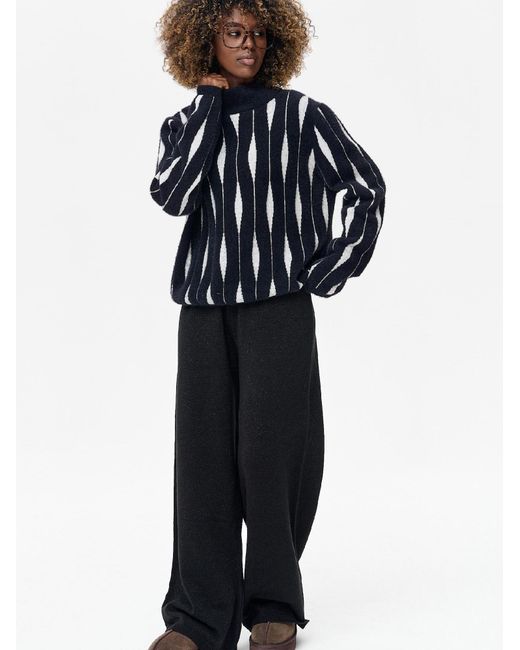 Blue Shadow Black Pullover