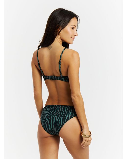 Protest Black Bikini Prterrori
