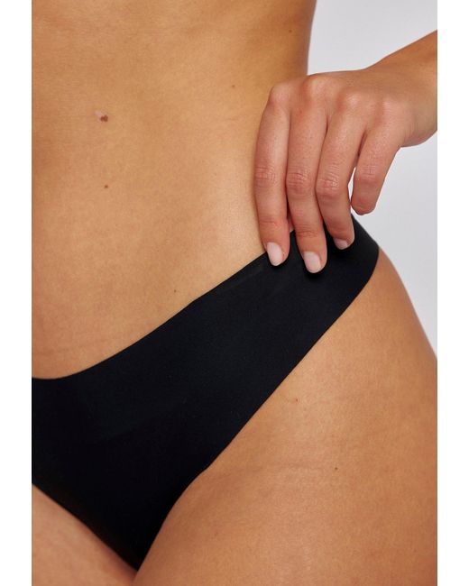 Snocks Black String