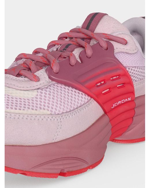 Nike Pink Sneaker Trunner