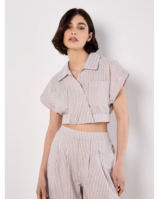 Apricot White Bluse