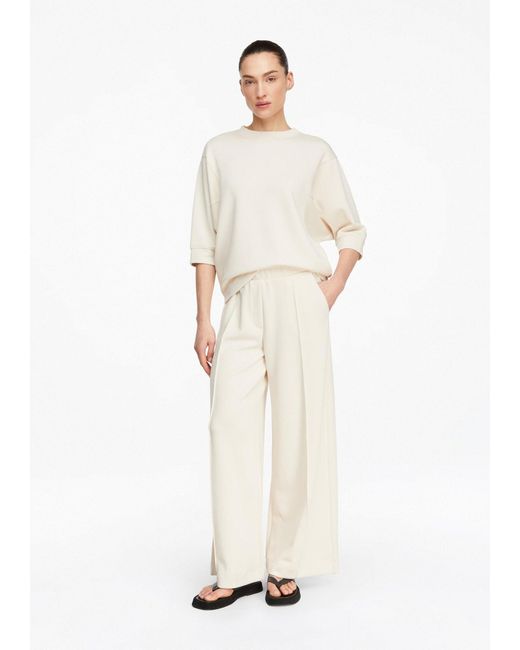 Comma, White Hose