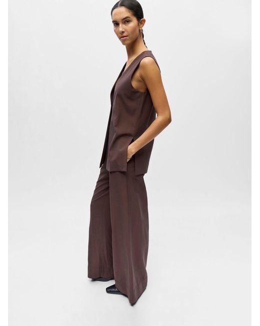 Object Brown Weste Objisla