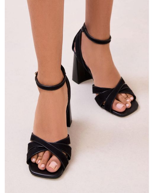 Lipsy Black Sandale