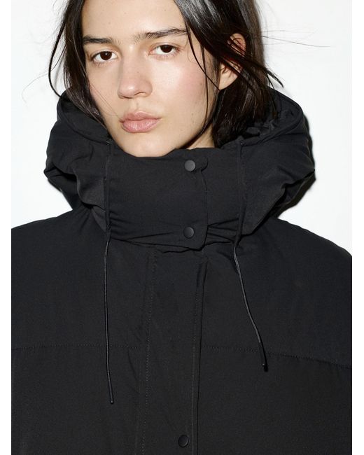 Pull&Bear Black Mantel