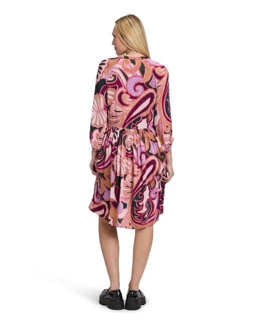 Cartoon Red Kleid