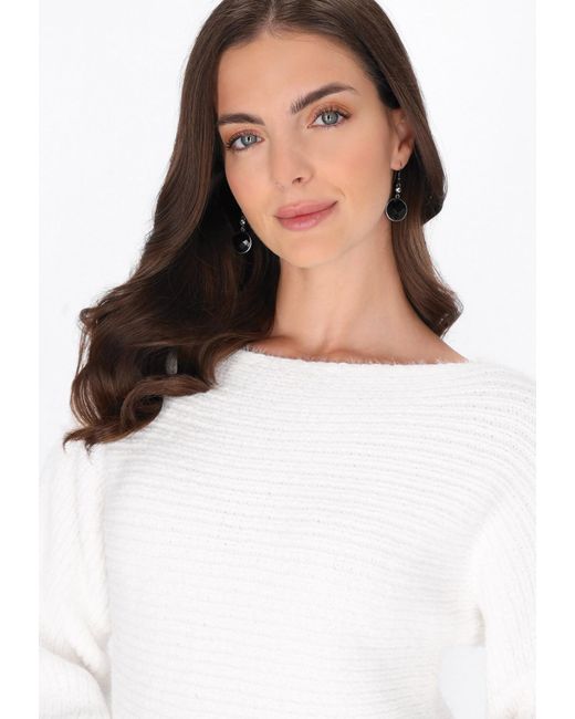 Usha White Pullover