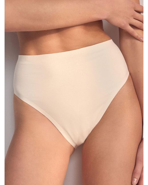 Next White Shapingslip