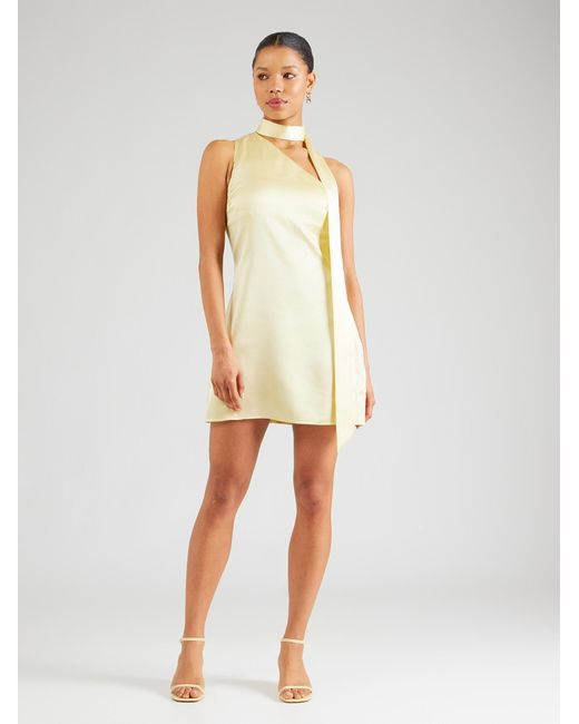 millane White Kleid