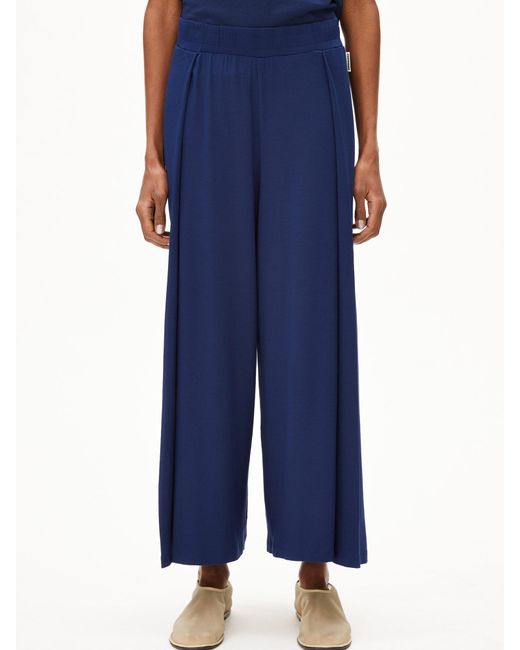 ARMEDANGELS Blue Hose Kaaro Lini
