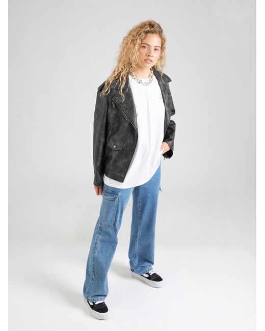 Volcom White T-Shirt Stones Throw