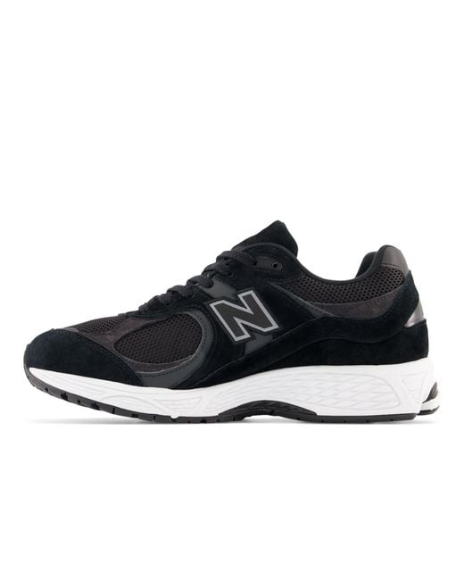 New Balance Black 2002R Schwarze Laufschuhe