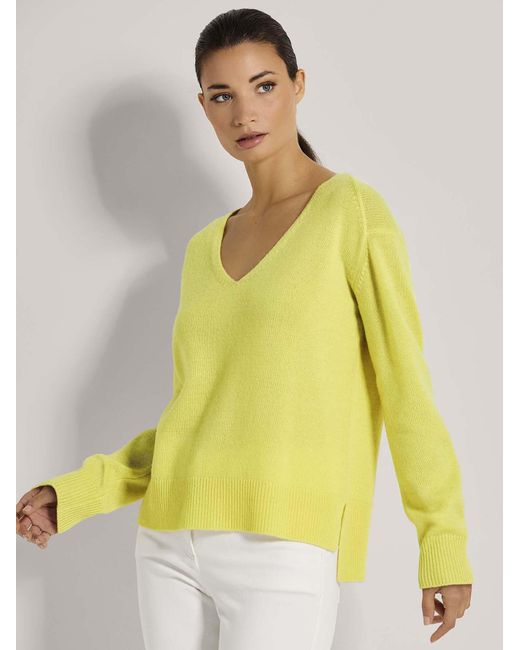 Madeleine Yellow Pullover
